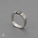 Perlenbouton Ring